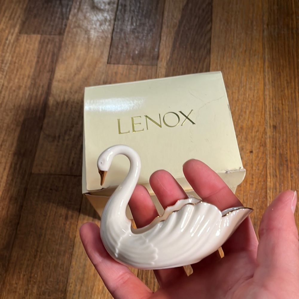 Lenox vintage gold lined swan trinket ring holder